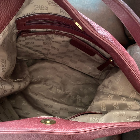 Michael Kors Maroon Leather Belted Hobo Large Shoulder Bag - Picture 3 of 5